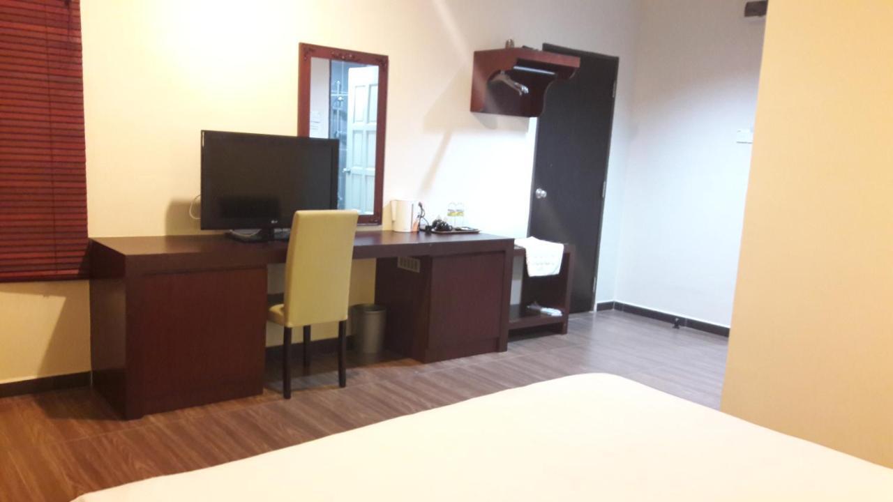 Cheng Ho Hotel 3*